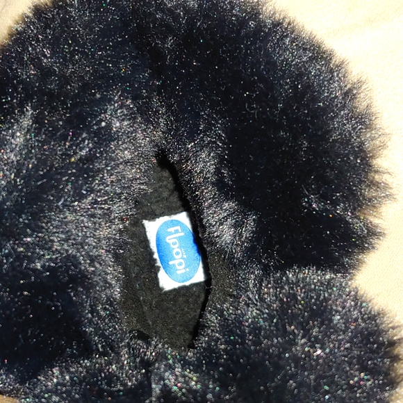 NWOT * FLOOPI * SIZE 6 * BLACK FAUX FUR/FAUX LEATHER BOOTIES * SUPER SOFT 💗 - Picture 6 of 11